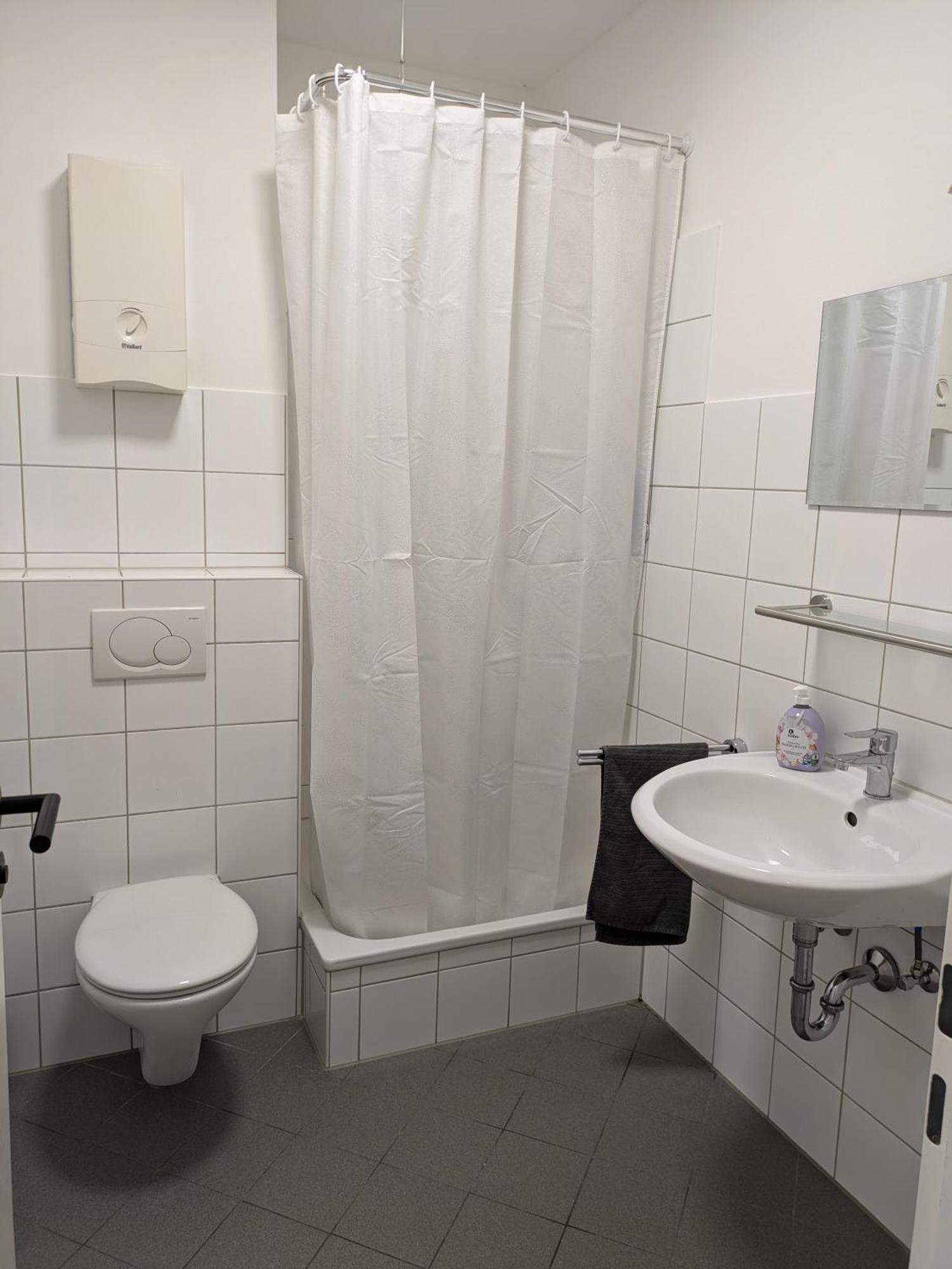 Interaktiv Appartements In Ratingen - Duesseldorferstrasse Екстер'єр фото
